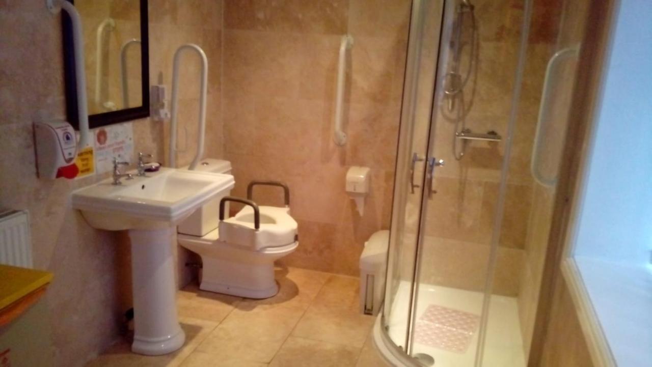 Carer 4 You Residential Home Upholland Zewnętrze zdjęcie